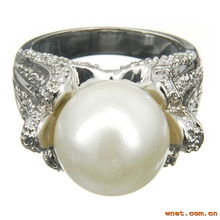 长润首饰制品厂 匠心打造R0660 S01戒指，金银珠宝与玉器的完美交融